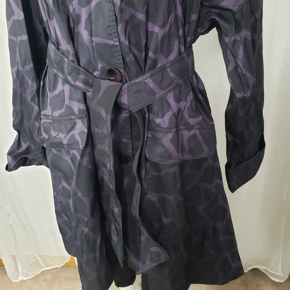 Mycra Pac Designer Wear purple black animal print lightweight packable jacket - Picture 5 of 10